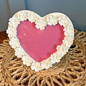 Ceramic Heart Photo Frame White Floral Wedding Valentine‎ Cottagecore 7.5"